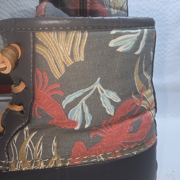 GLOBAL WIN DUCK BOOTS RED AND GRAY WITH LOBSTERS WOMENS SIZE 6 - Picture 5 of 9